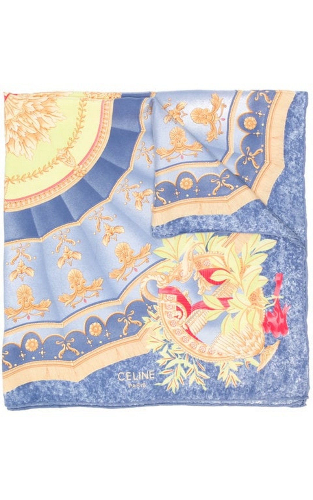 Celine Vintage, 21 574 рублей (Farfetch)