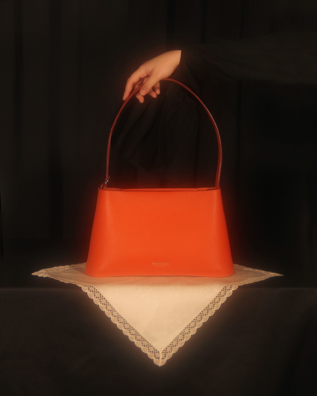 Оранжевая сумка Maryand