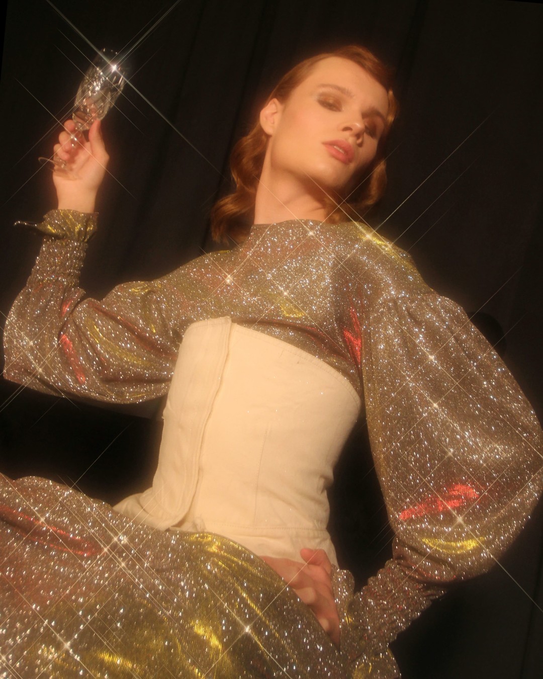 На Сергее: платье Lena Maksimova, брюки UNIFARIOS, корсет M_U_R, перчатки M_U_R