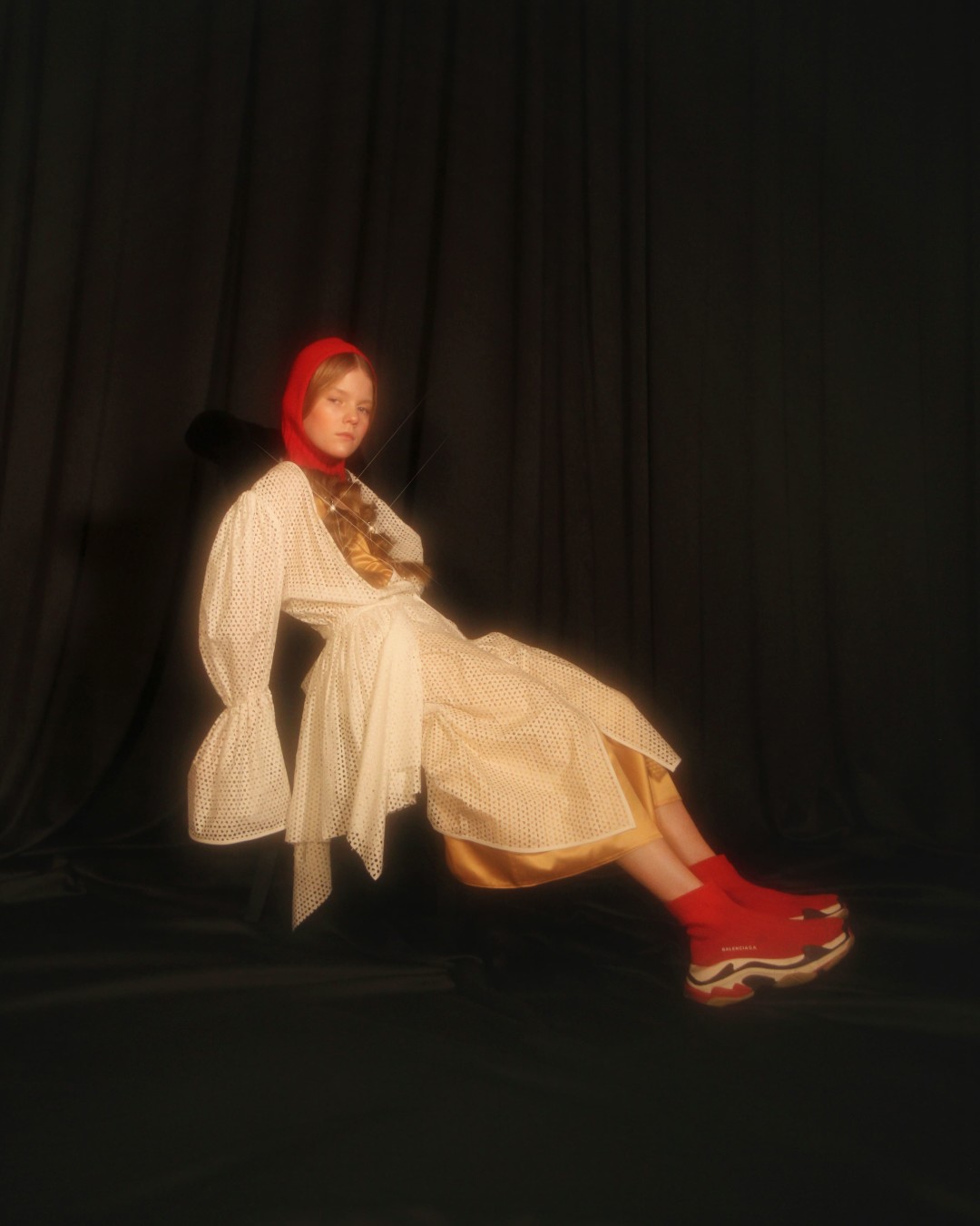 На Ксюше: шапочка Ssanaya Tryapka, золотая комбинация CUTE, платье Lena Maksimova