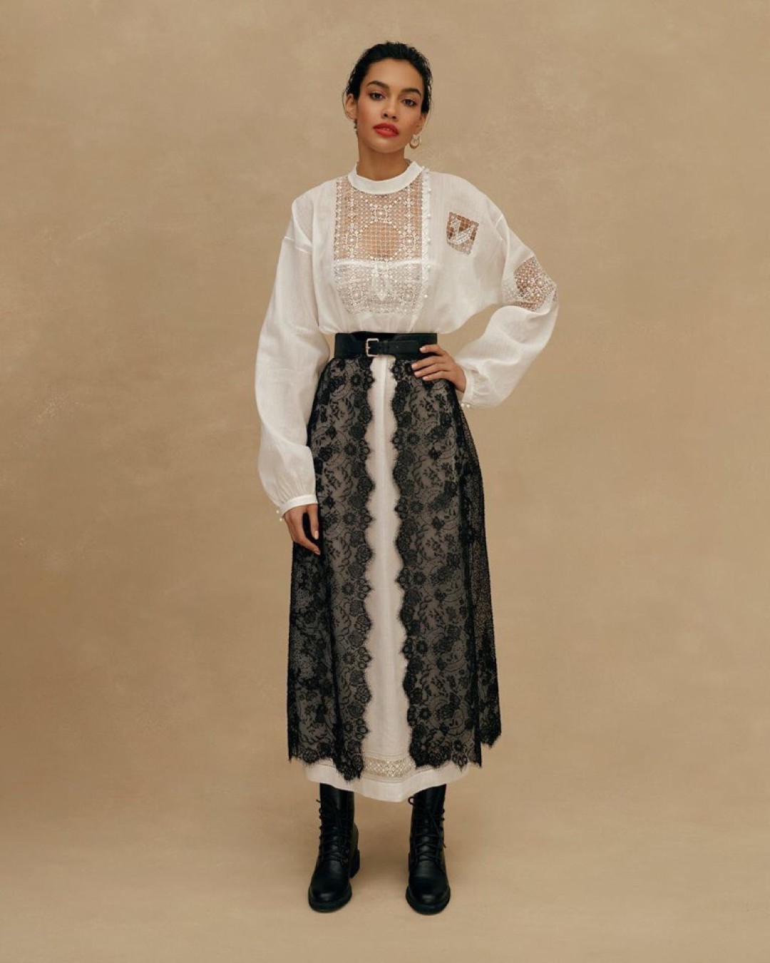 Коллекция Ulyana Sergeenko с вышивкой «Крестецкой строчки»