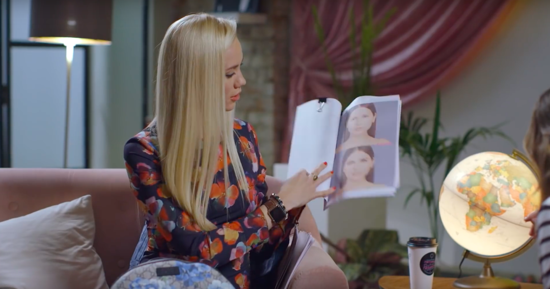 Елена Крыгина с наметками новой книги на шоу «Пятница с Региной»