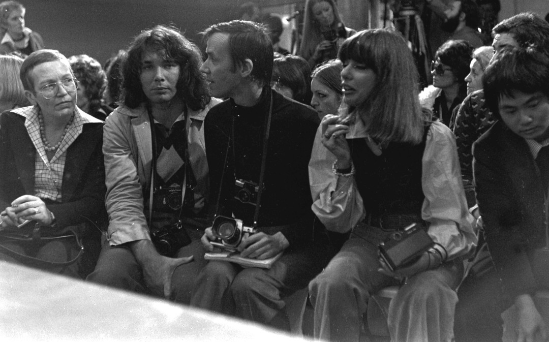 Билл Каннингем (в центре) на показе в 1973 году