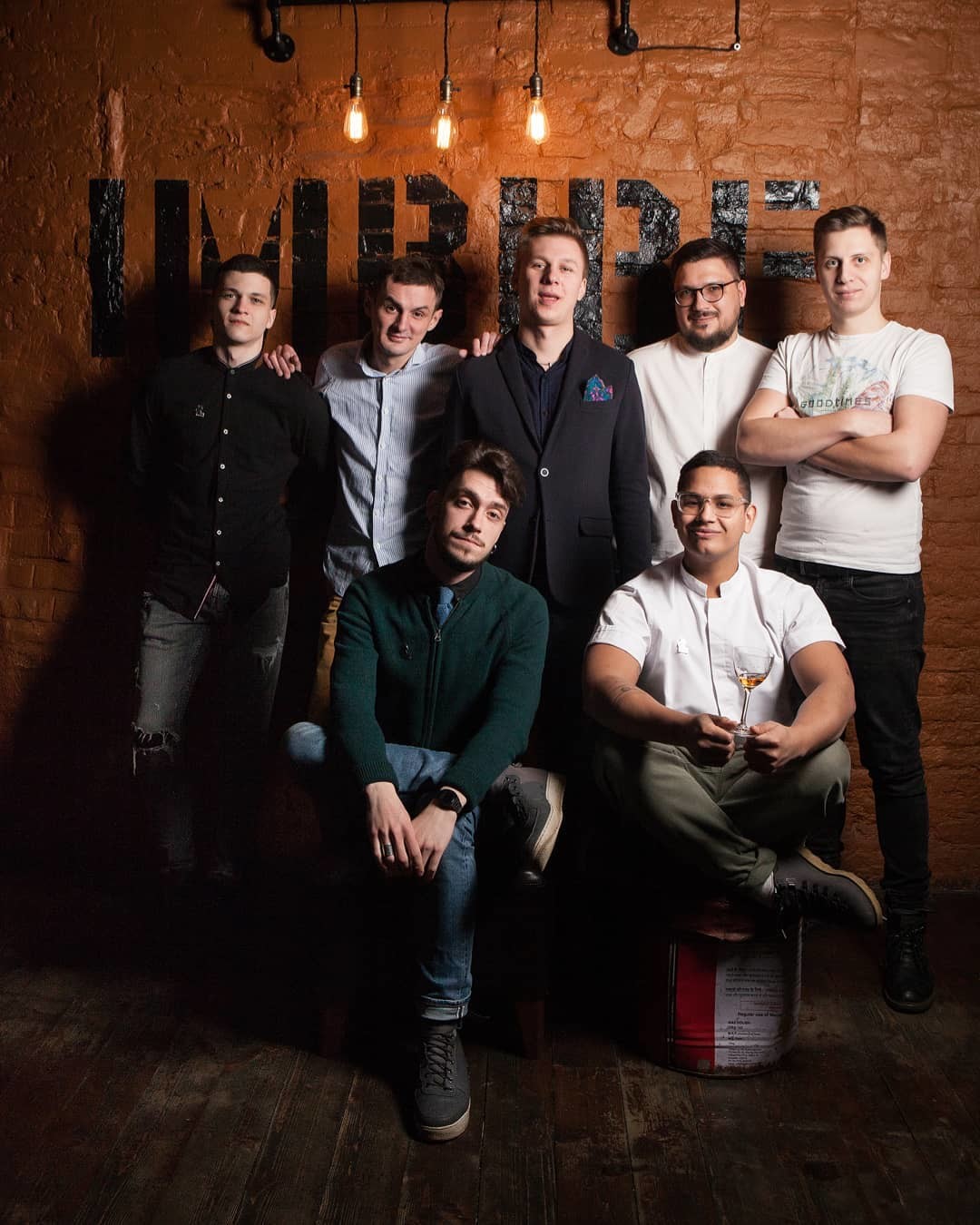 Команда бара Imbibe: бартендеры Андрей Позницкий, Сергей Тукаев, Леша Голощапов, Миша Падисов, Дима Михеев Никита Бичурин, Лионель Рабеаривеллу