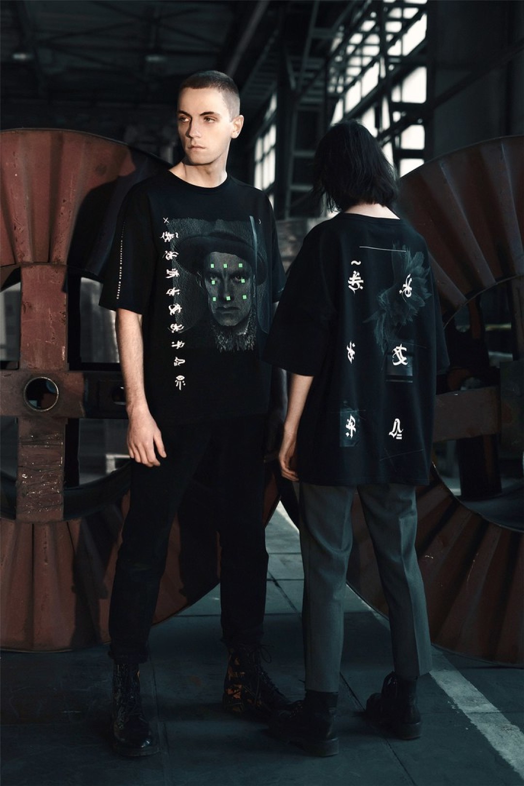 Коллекция Pokras Lampas Official с портретом Маяковского