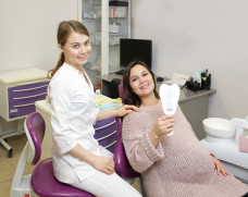 Врач-стоматолог Лилия Муртазина и Алина Ситдикова