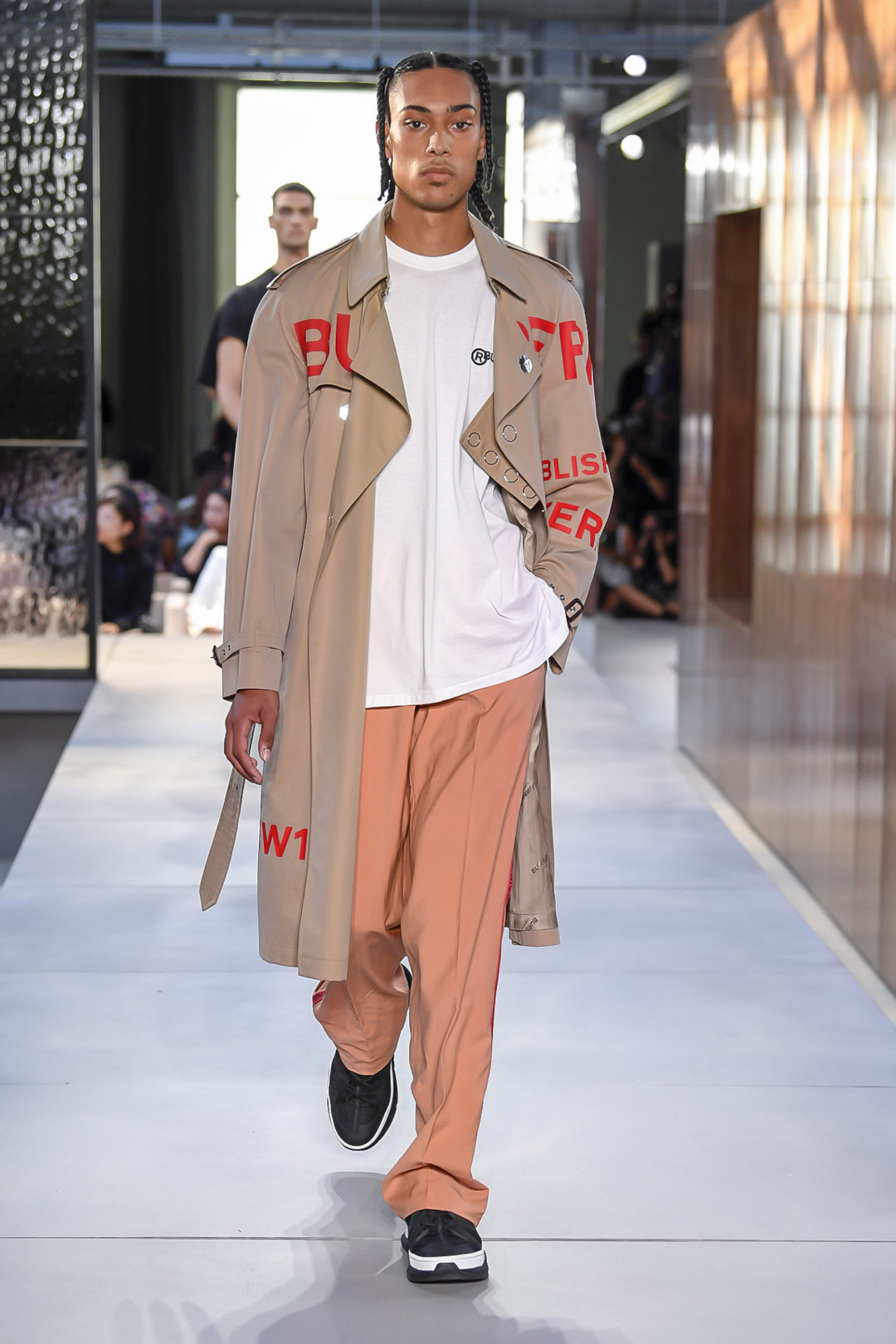 Burberry, весна-лето 2019