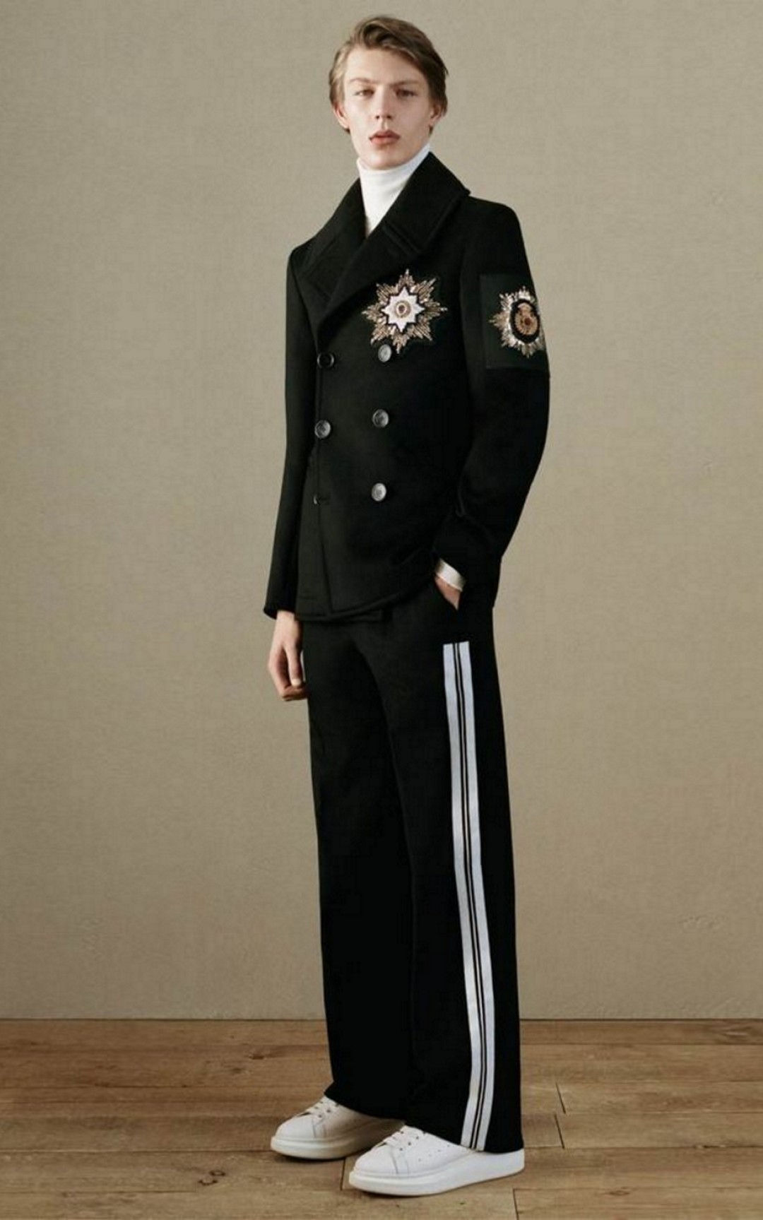 Alexander McQueen Pre-Fall 2016