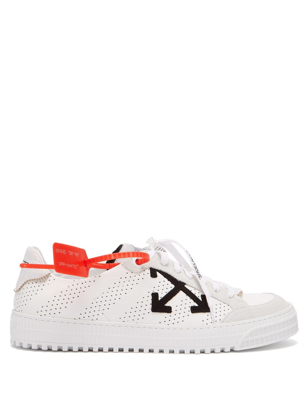 Кроссовки Off-White, 39950 рублей (бутик «Пассаж»)