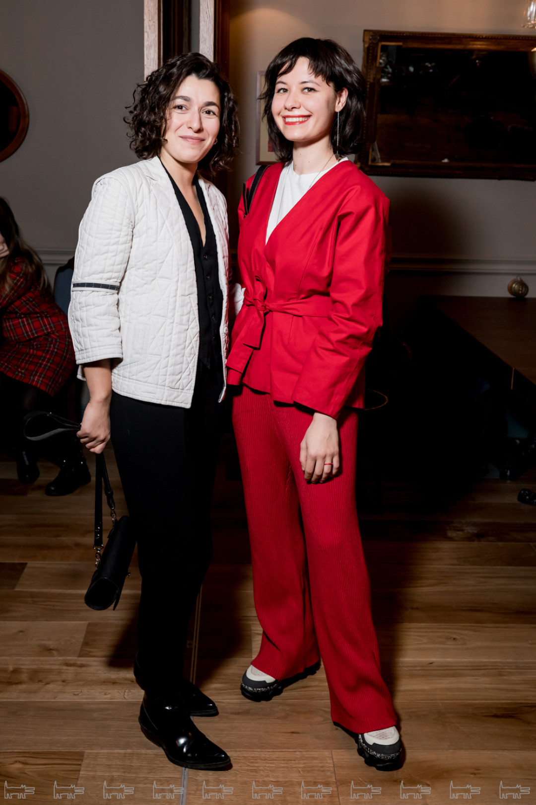 Любовь Харченко, Елена Кручинина