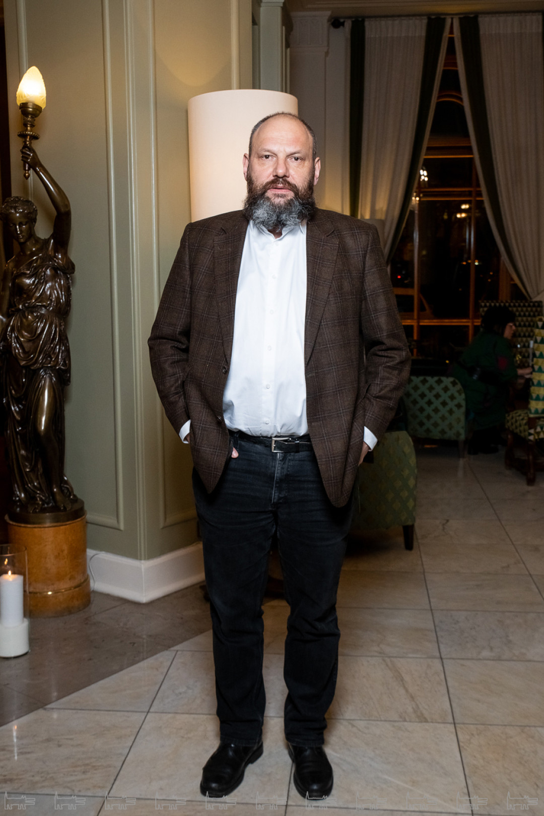 Юрий Молодковец