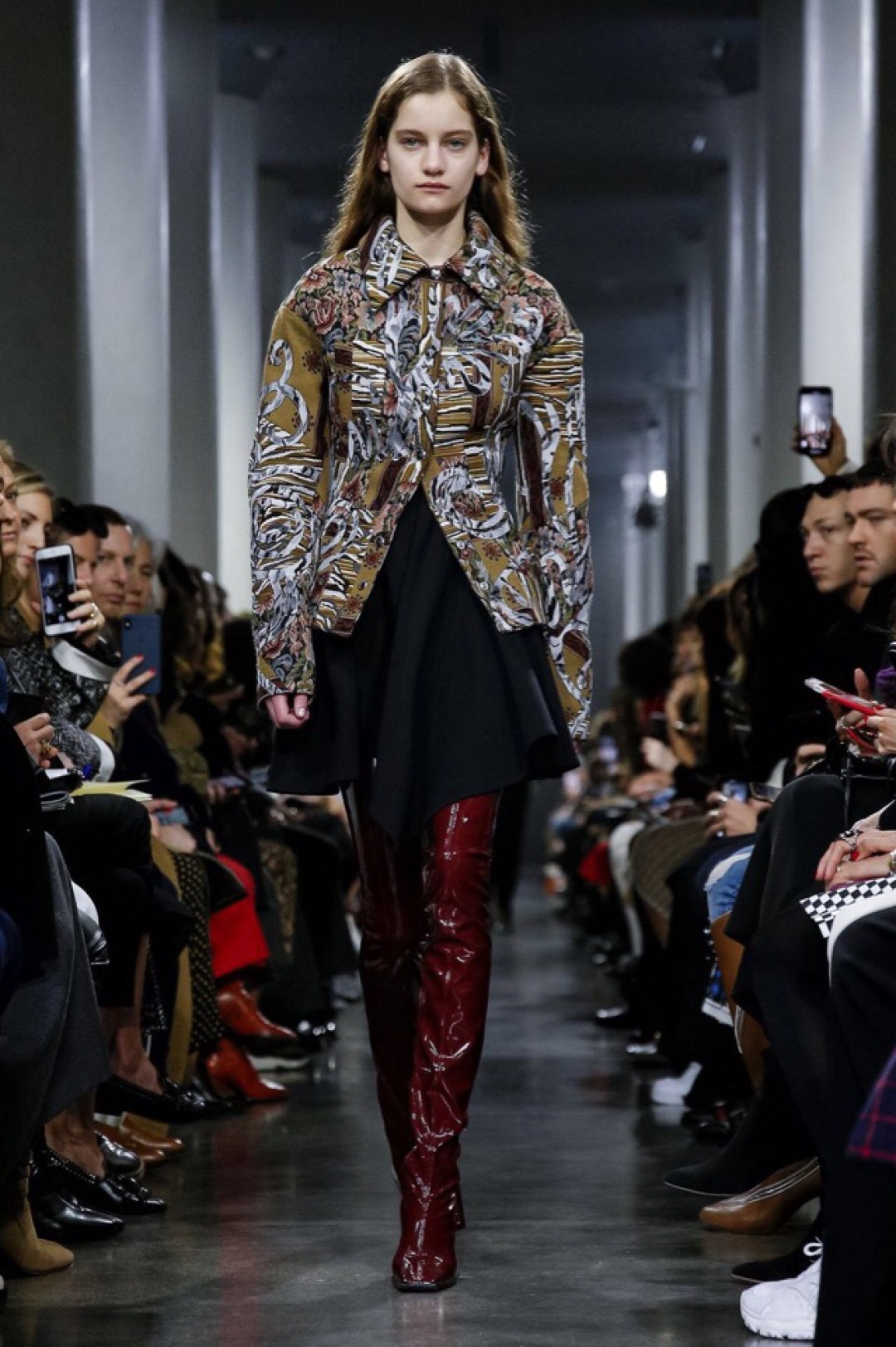 Алина Болотина на показе Mugler