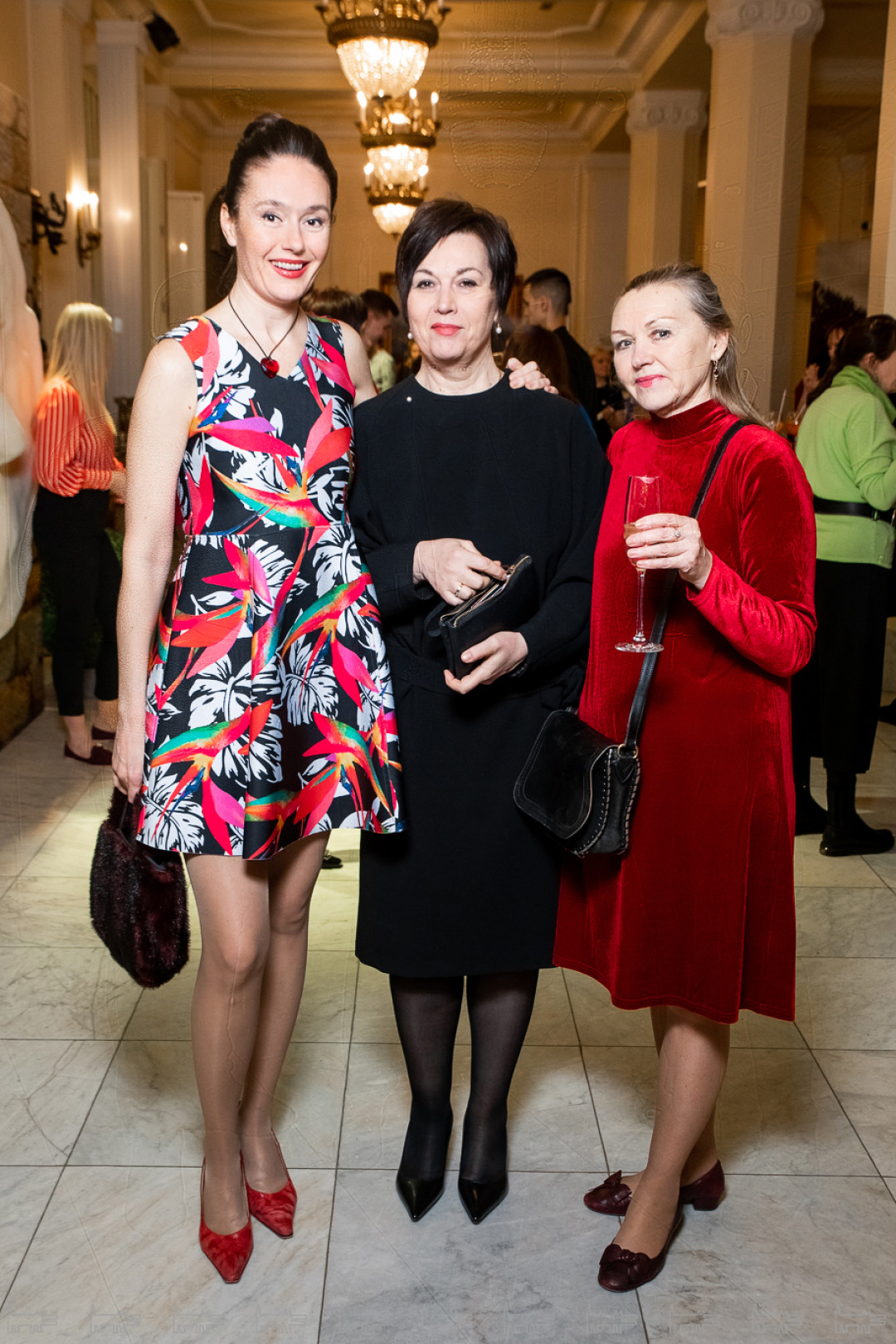 Наташа Изотова, Лина Иванова, Мария Иванова