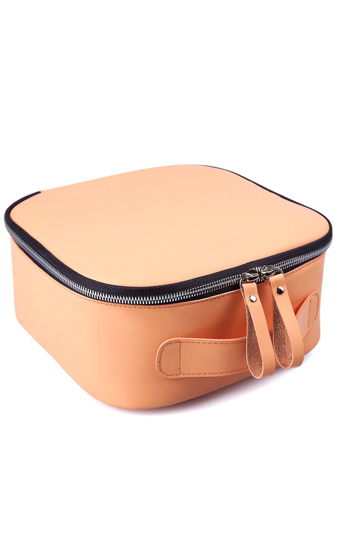 Косметичка Artskill, 6800 рублей (artskill.pro)