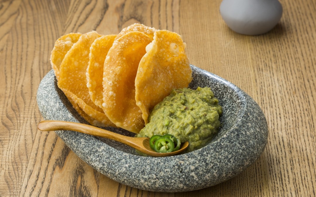 Гуакомоле с хрустящими тостадами