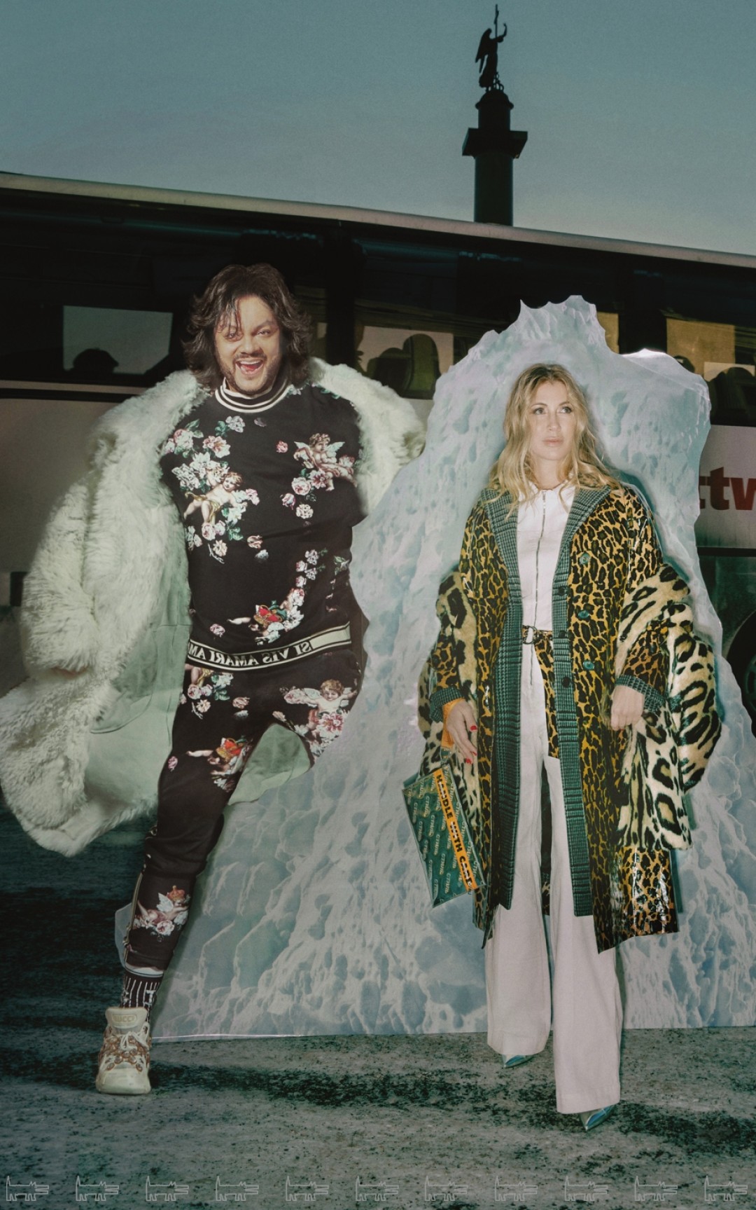 Филипп Киркоров и Елена Марьяш На Филиппе: свитшот, брюки и носки Dolce & Gabbana, кроссовки Gucci. На Елене: шуба Junya Watanabe (Comme des Garçons