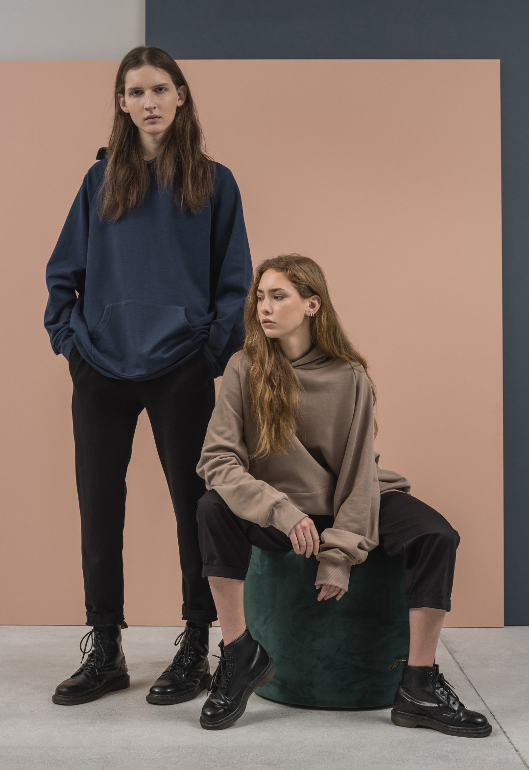 Весенний лукбук NNedre с вещами, которые подходят и парням, и девушкам