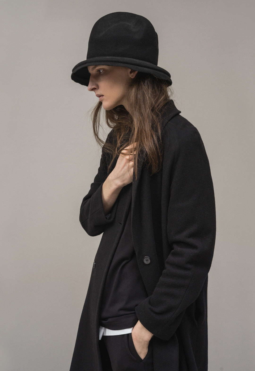 Весенний лукбук NNedre с вещами, которые подходят и парням, и девушкам