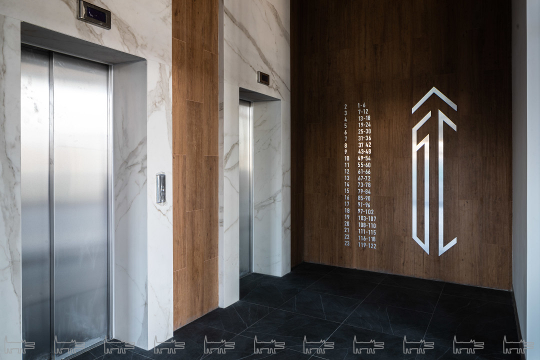 Насколько проектные обещания точно и качественно реализованы на практике уже сегодня можно оценить на примере лобби. Уже закончены работы по отделке