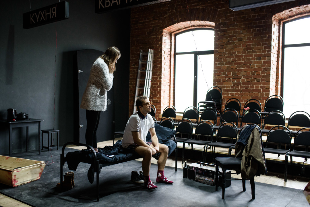 Репетиция спектакля "Летели качели"