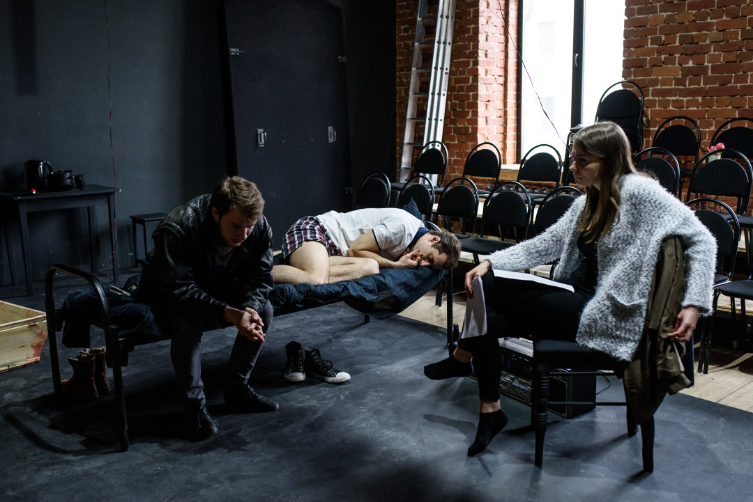 Репетиция спектакля "Летели качели"