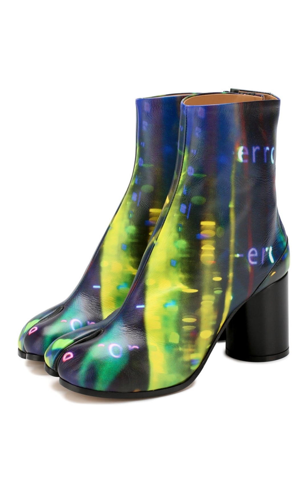 Maison Margiela, 66 600 рублей (ДЛТ)