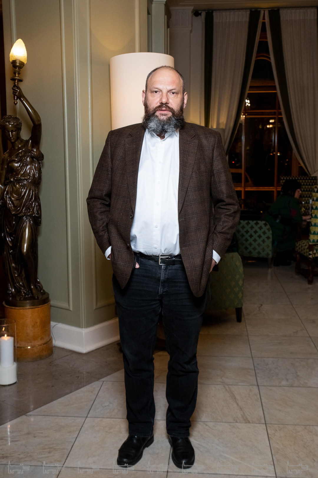 Юрий Молодковец