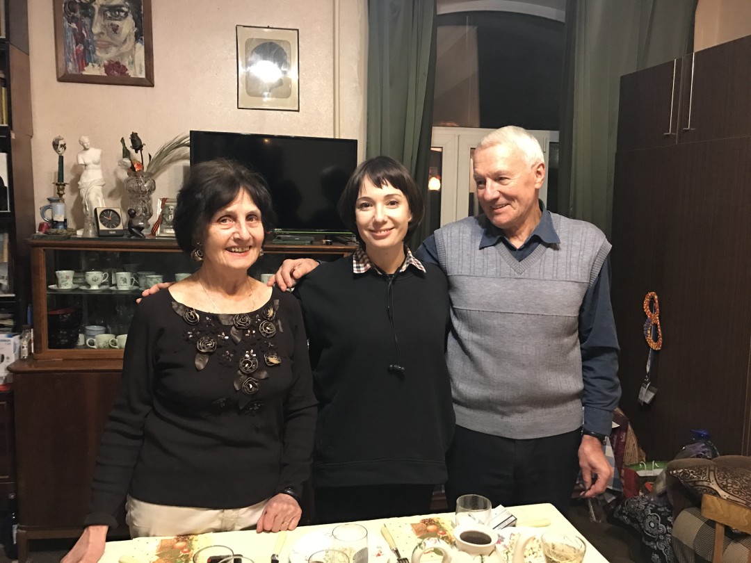 Любовь Романкова, Чулпан Хаматова и Леонид Романков. Хаматова сыграла в фильме Рэйфа Файнса Ксению Пушкину.