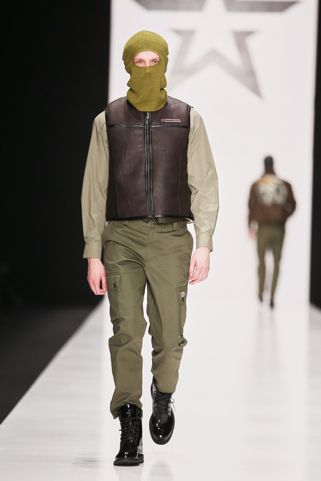Коллекция «Армии России», показанная на Mercedes-Benz Fashion Week в 2015 году