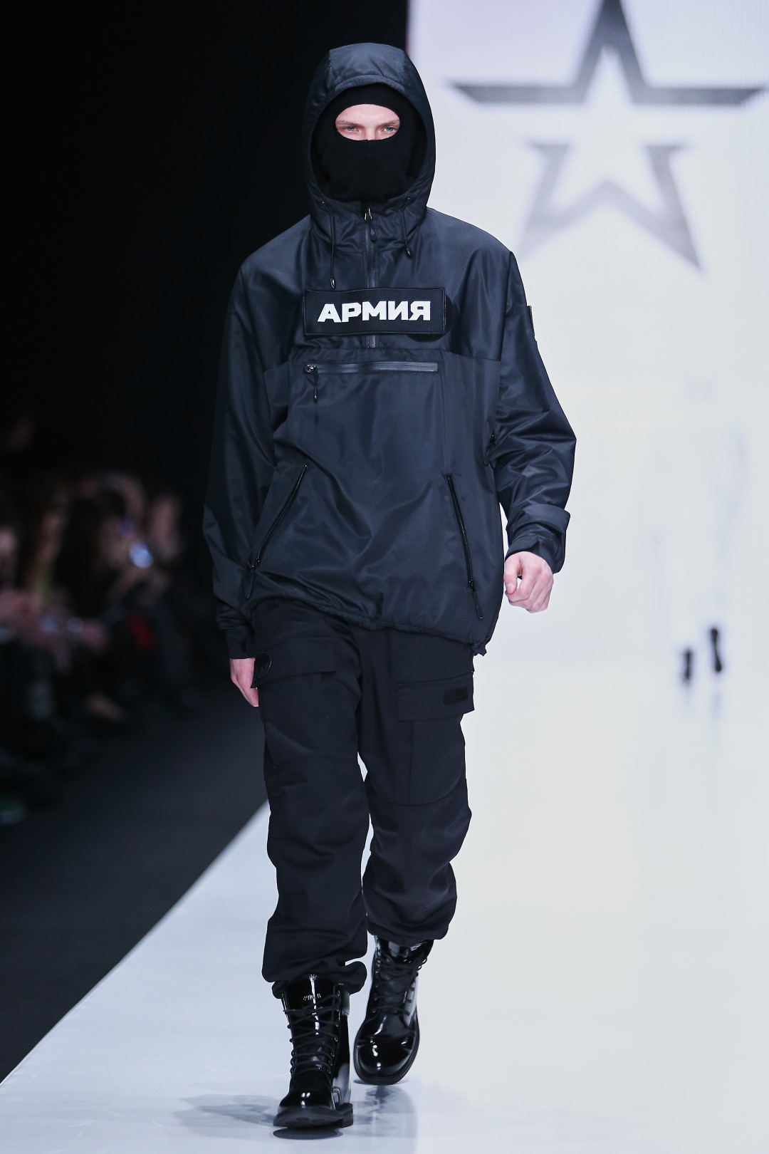 Коллекция «Армии России», показанная на Mercedes-Benz Fashion Week в 2015 году