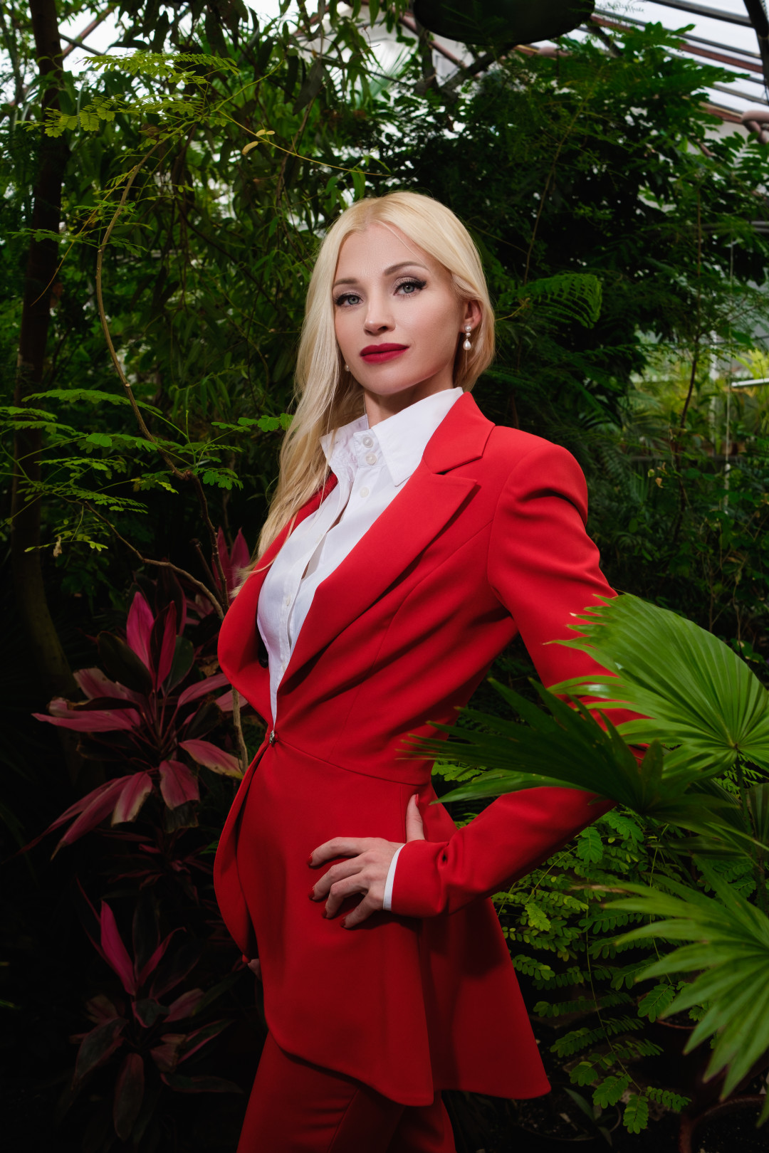 Блуза, пиджак и брюки TANITA