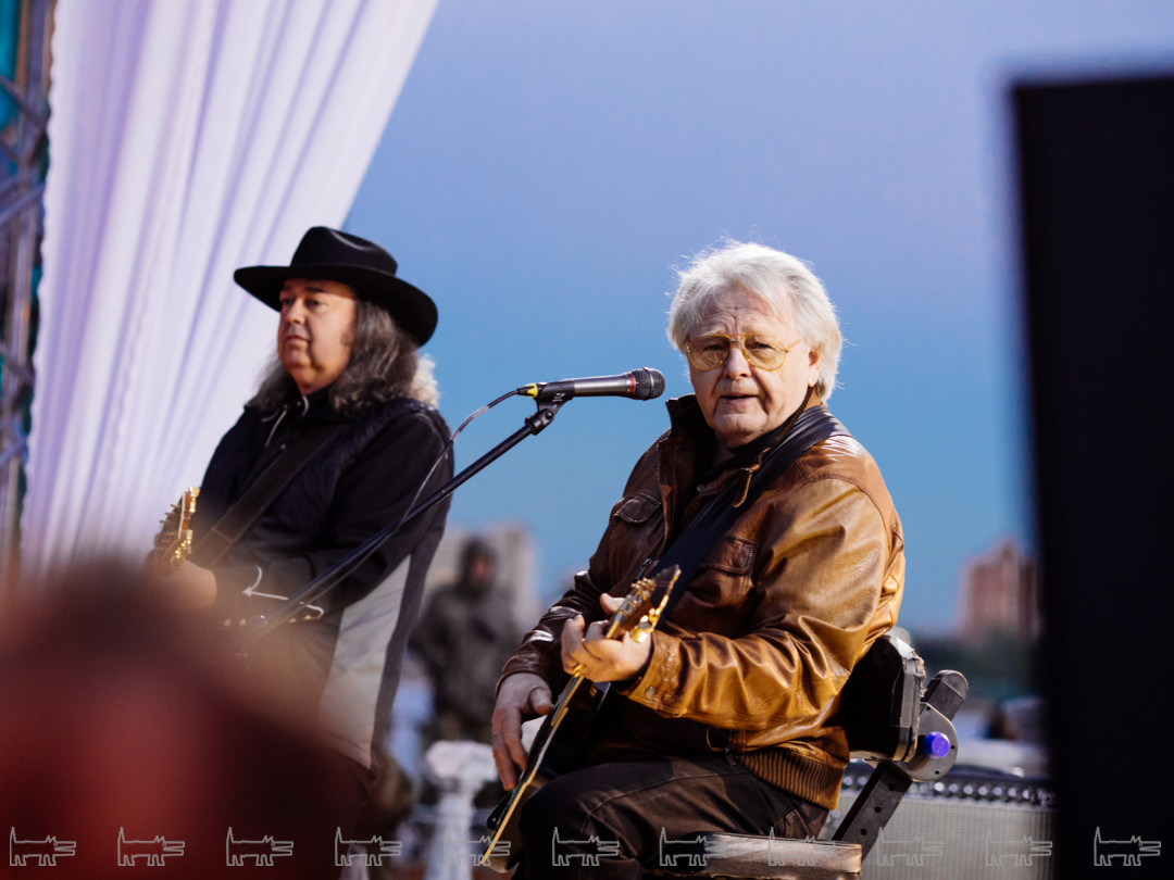 Юрий Антонов