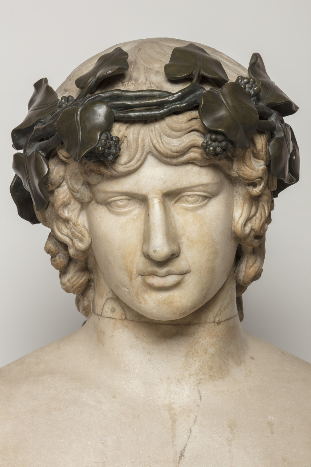 Бюст Антиноя, середина II века н.э. Из собрания Государственного Эрмитажа