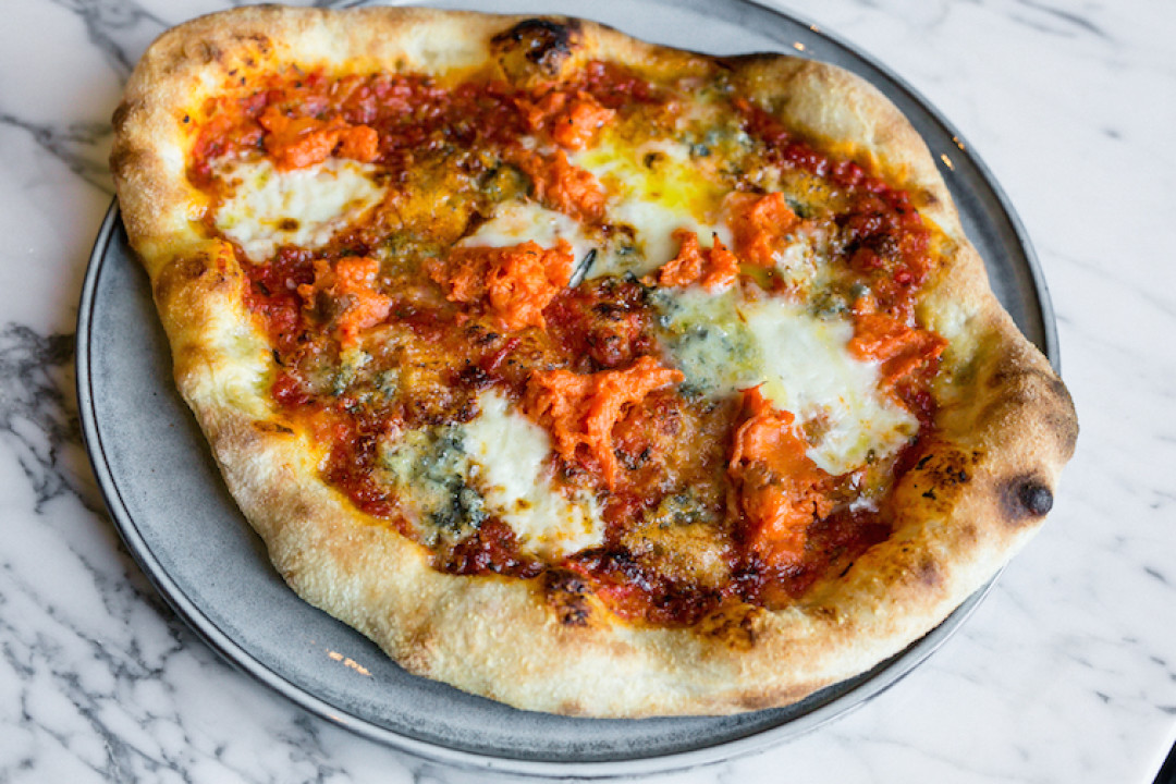 Пицца с бататом и горгонзолой