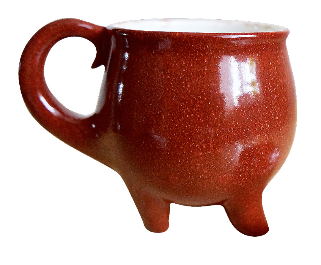 Кружка, серия «Кружкозавры». Как нет двух одинаковых людей, так не бывает и двух одинаковых кружкозавров. Стоимость от 3000 руб.