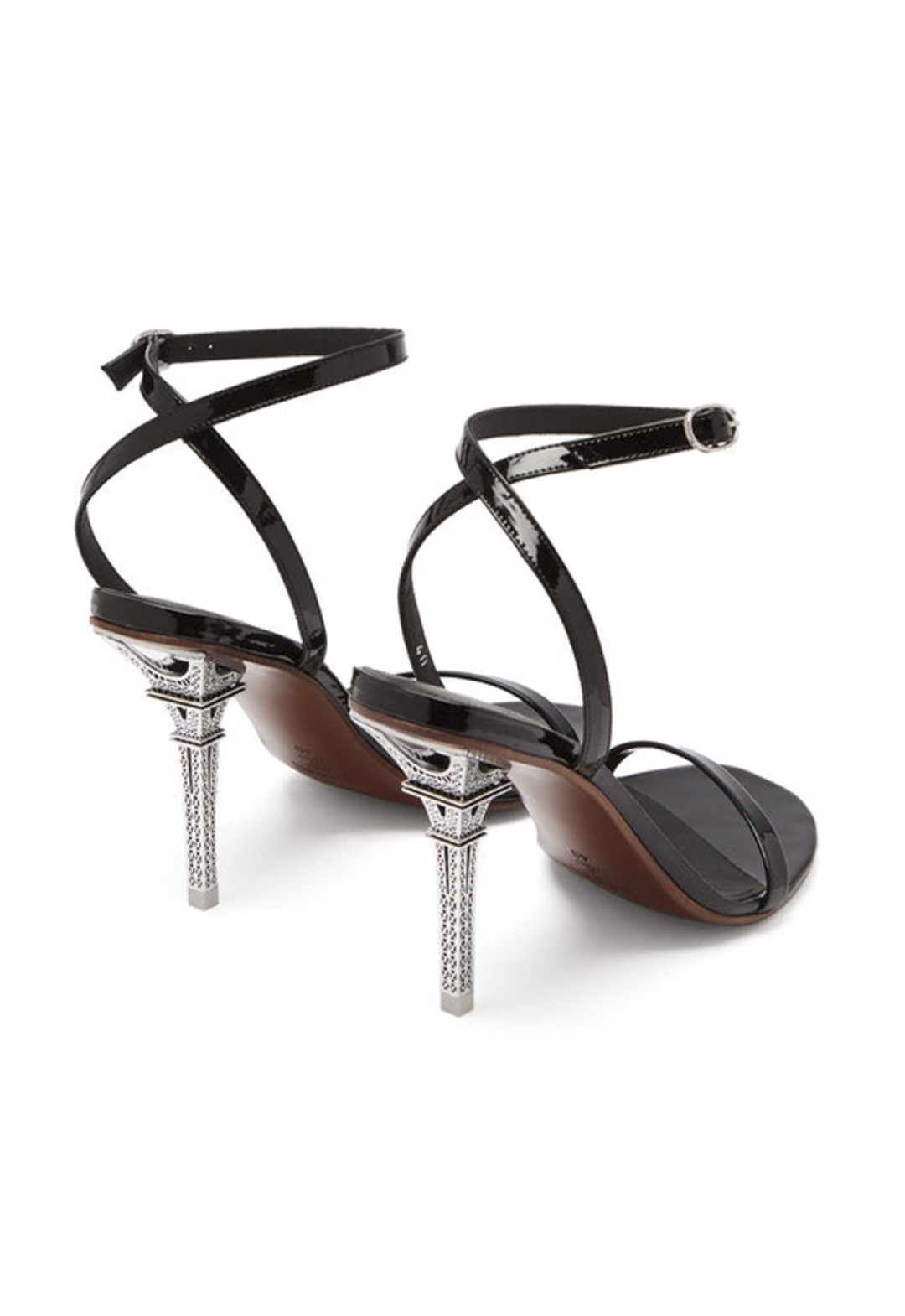 Vetements, 82 500 рублей (DayNight)