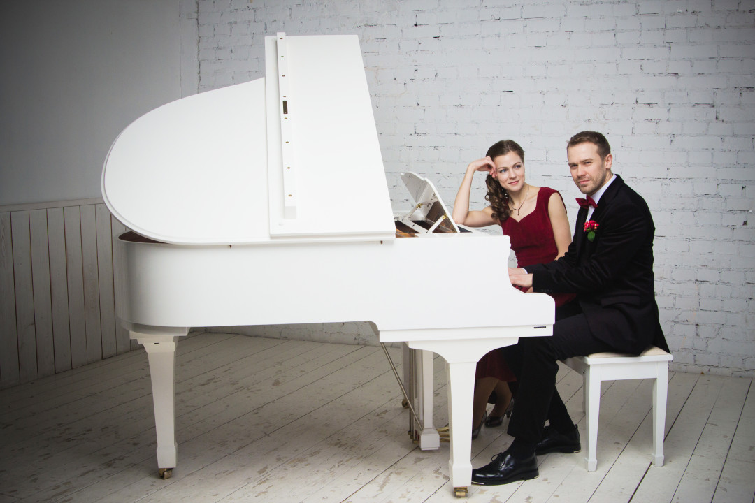 Артисты Алексей Морозов и Дана Абызова