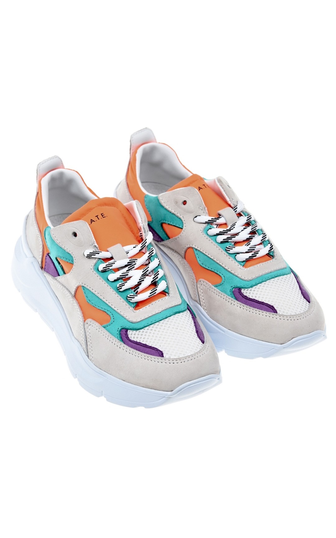 Детские кроссовки Date, 13 999 рублей (вместо 19 999 рублей)