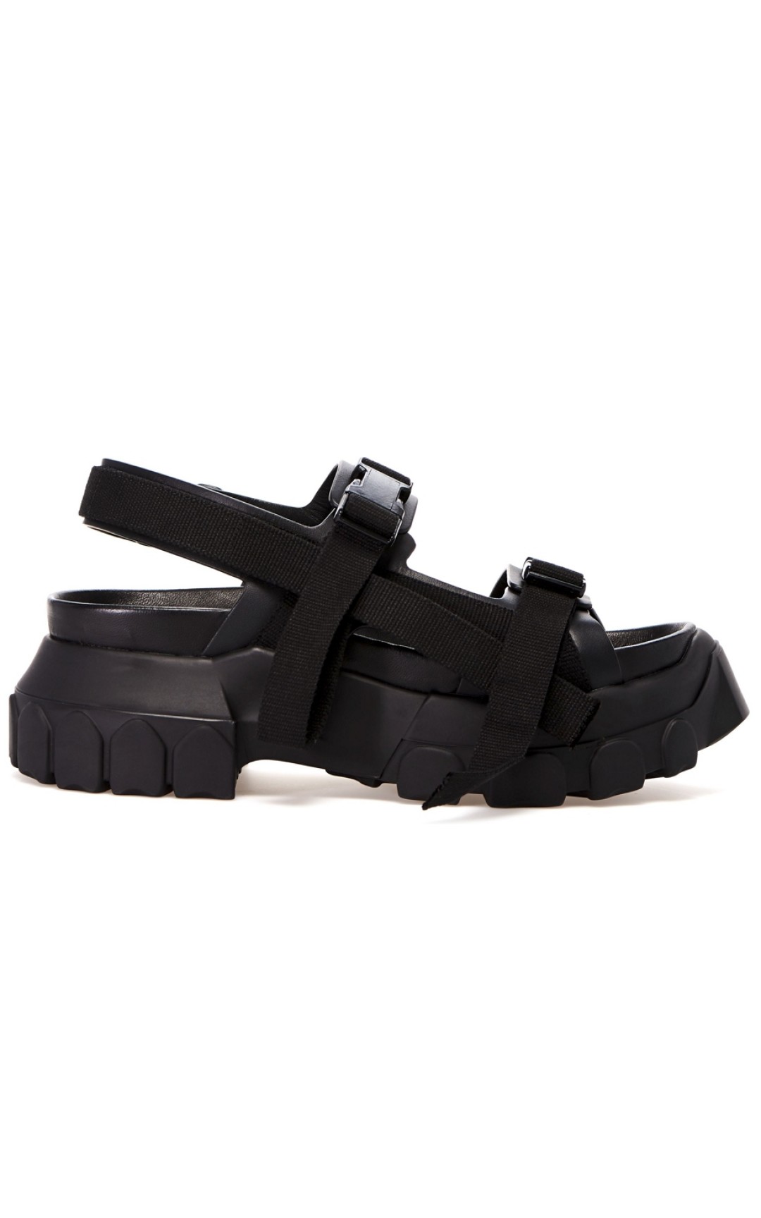 Сандалии Rick Owens, 59 900 рублей (вместо 77 200 рублей)