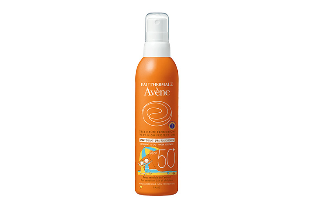 Avène SPF 50+ спрей для детей Кому подходит? Очень высокая степень защиты для детей с чувствительной кожей лица и тела.