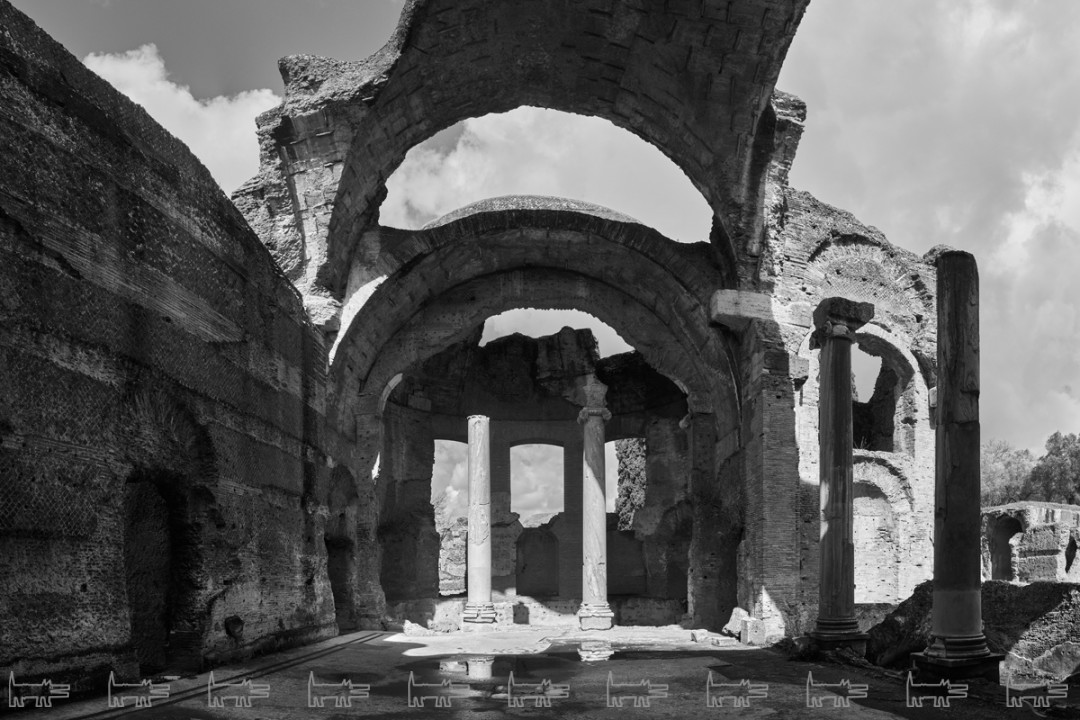 Михаил Розанов. Из серии Натурфилософия. Вилла Адриана. 2018