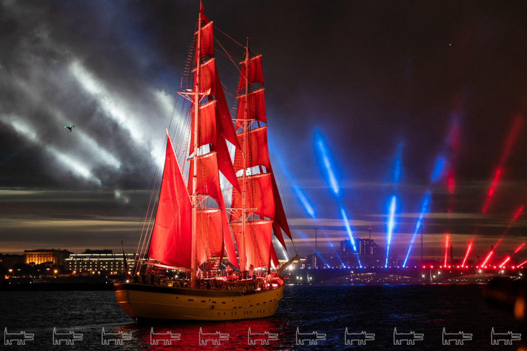 Алые паруса ульяновск фото Алые паруса ульяновск фото