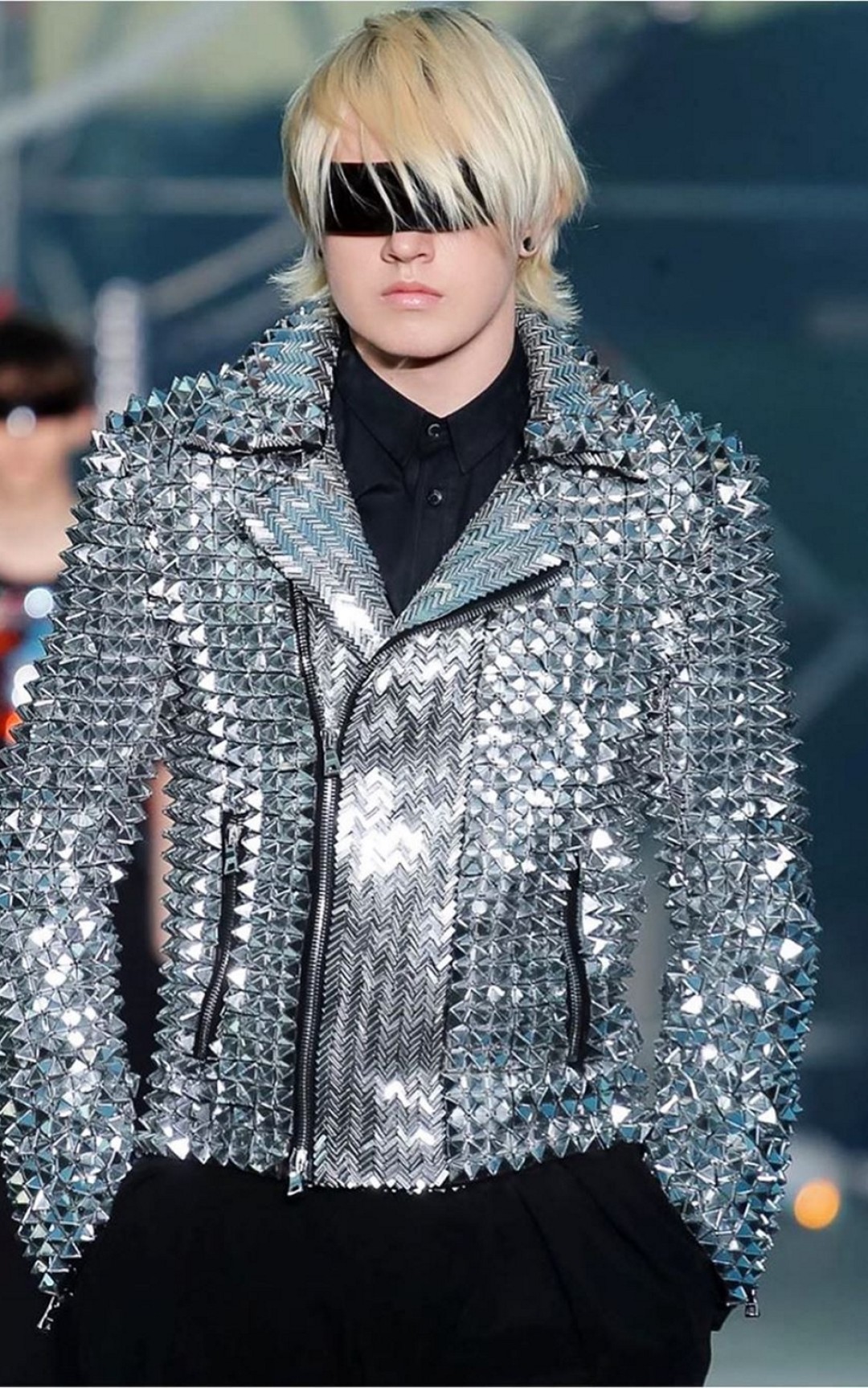 Лукас Портман на показе Balmain, коллекция весна-лето 2020