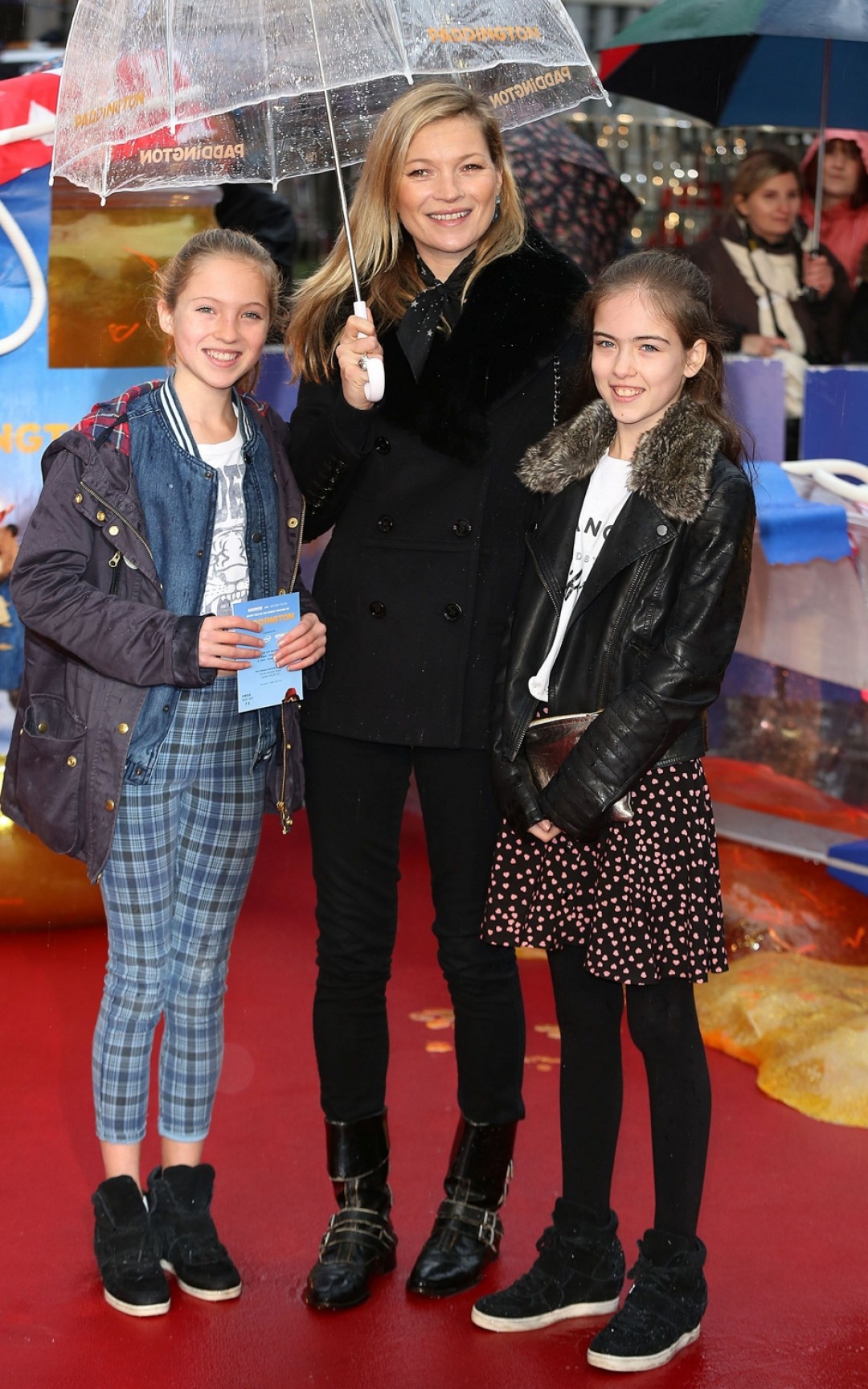 Кейт Мосс с мамой и подругой, 2014