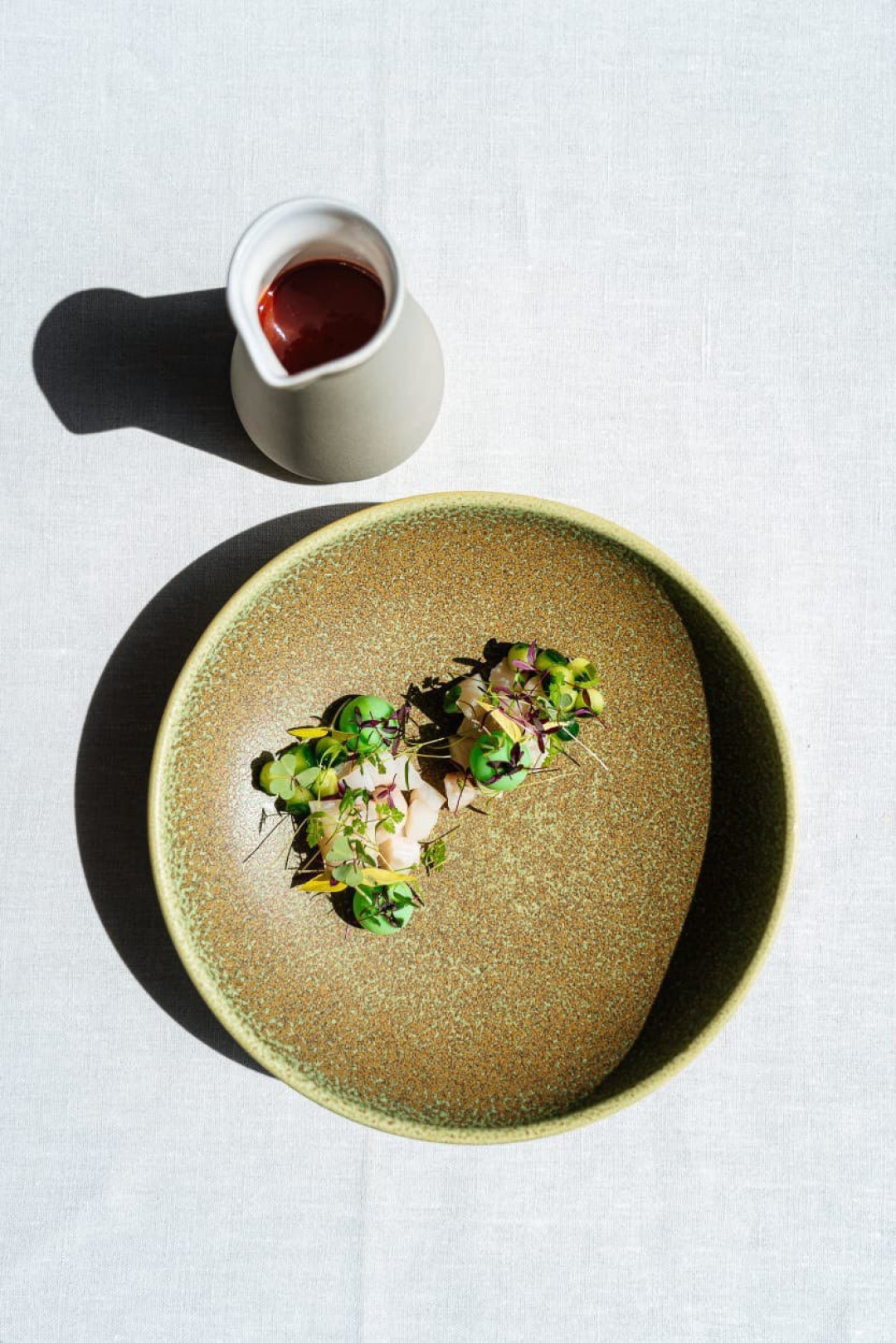 Томатный суп с муксуном и конфетами из крыжовника