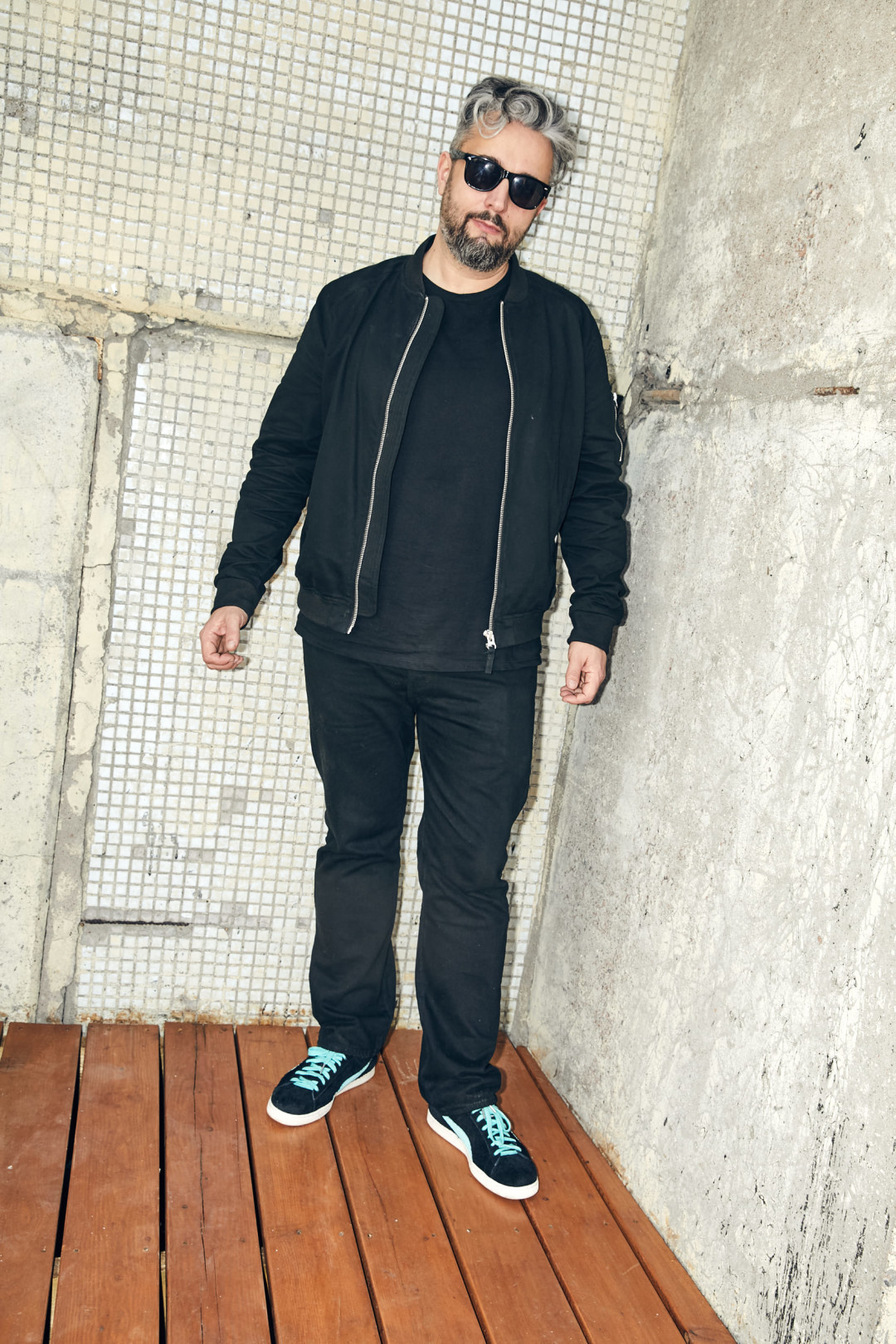 На Александре: джинсы Levi’s