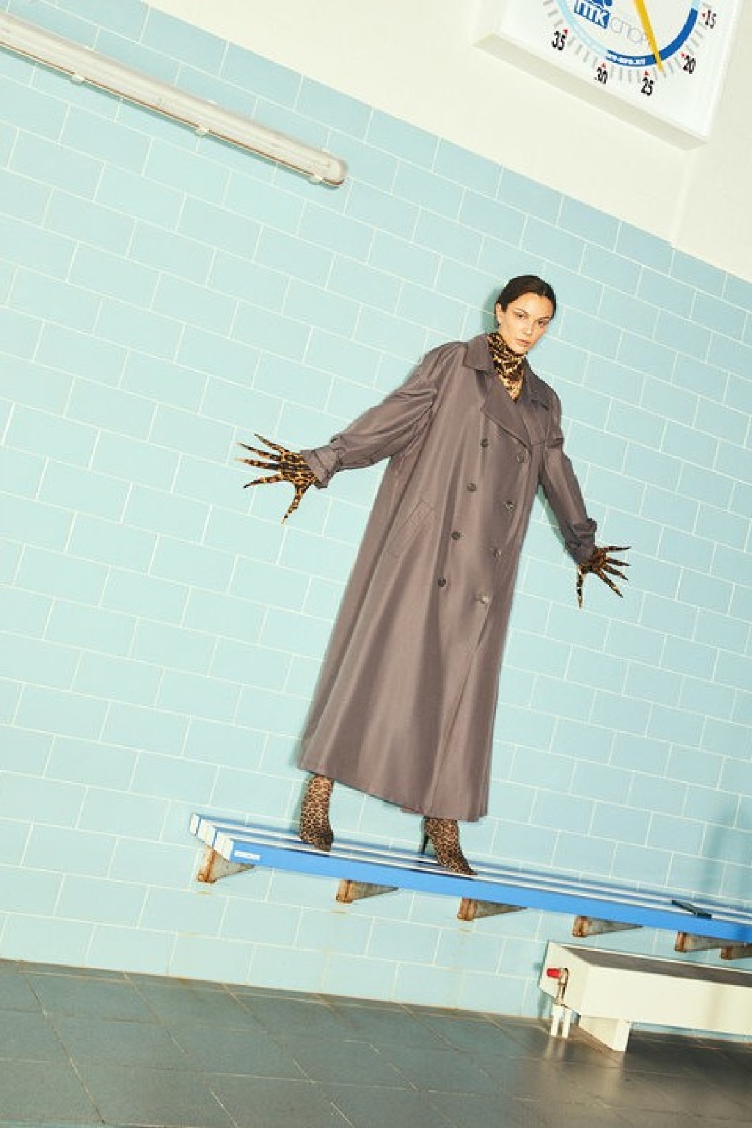 Мария Абашова в специальной съемке 404 NOT FOUND, коллекция осень-зима 2018/19