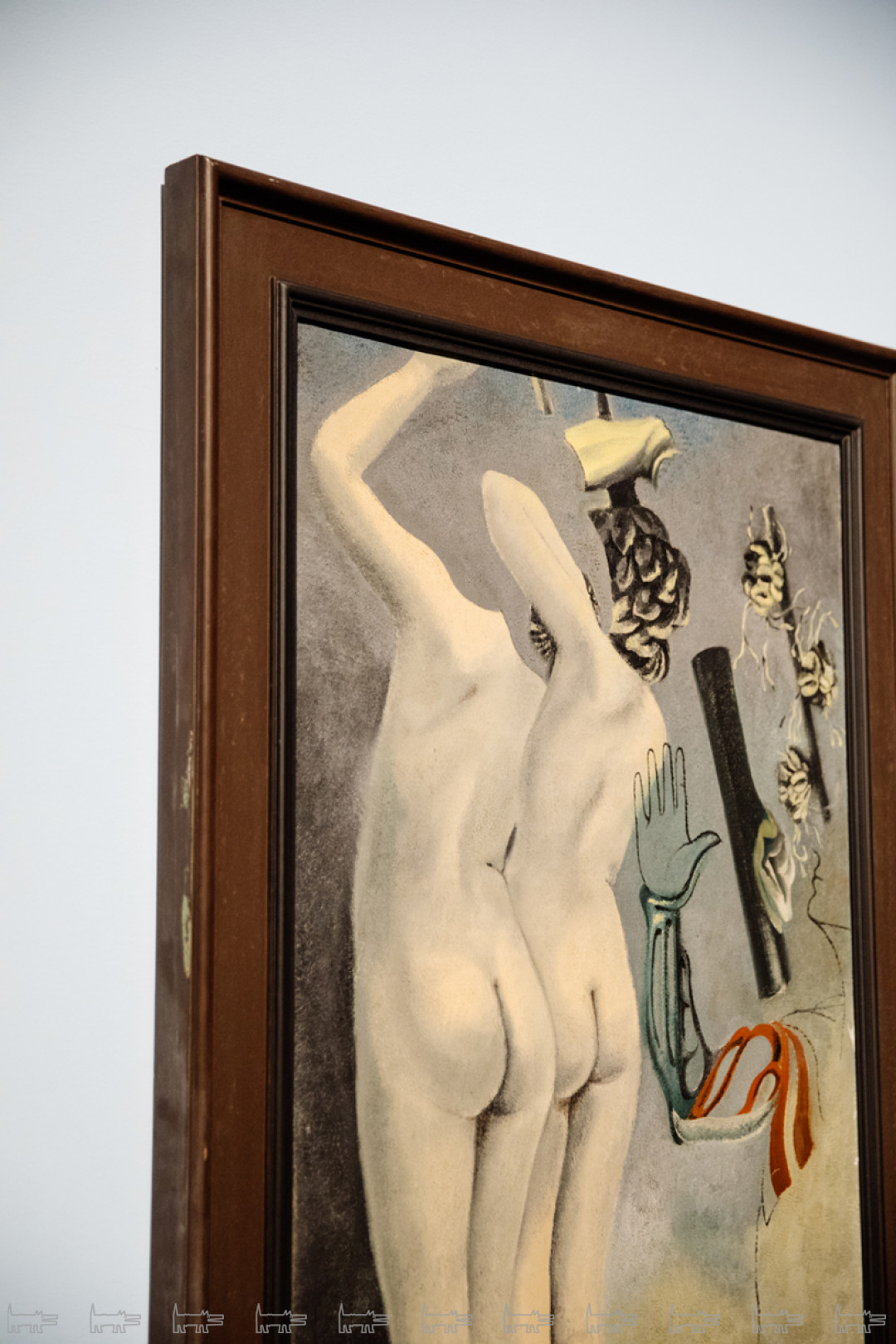 Макс Эрнст. Две женщины в красивых позах, 1924 год