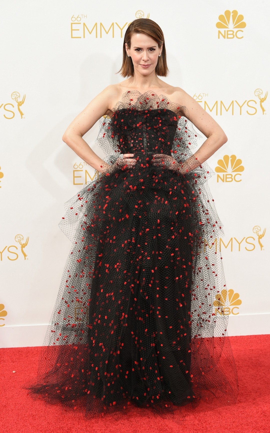Сара Полсон в Armani Prive на церемонии Emmy-2014