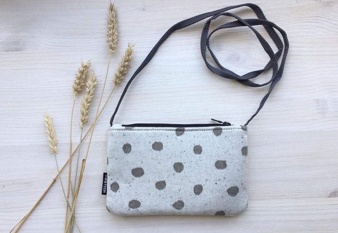 Сумка Mikka Bjorn, сделанная из капюшона от слинга